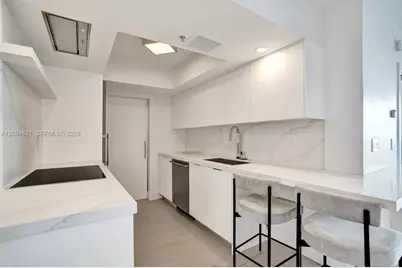90 Alton Rd #2407, Miami Beach, FL 33139 - Photo 15