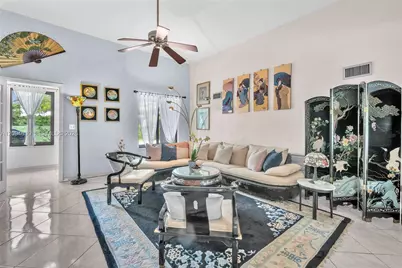 7701 Center Bay Dr, North Bay Village, FL 33141 - Photo 9
