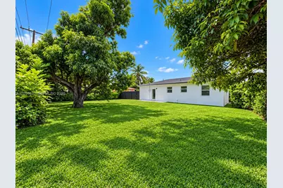3510 NW 82nd St, Miami, FL 33147 - Photo 31