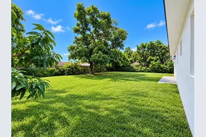 3510 NW 82nd St, Miami, FL 33147 - Photo 33