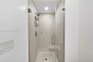 4111 S Ocean Dr, Hollywood, FL 33019 - Photo 31