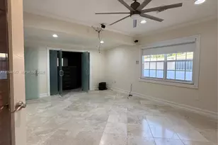3889 NW 5th St, Miami, FL 33126 - Photo 13