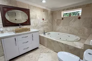 3889 NW 5th St, Miami, FL 33126 - Photo 11