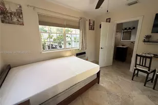 3889 NW 5th St, Miami, FL 33126 - Photo 15