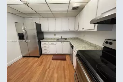 470 Executive Center Dr #2E, West Palm Beach, FL 33401 - Photo 9