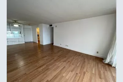 470 Executive Center Dr #2E, West Palm Beach, FL 33401 - Photo 17