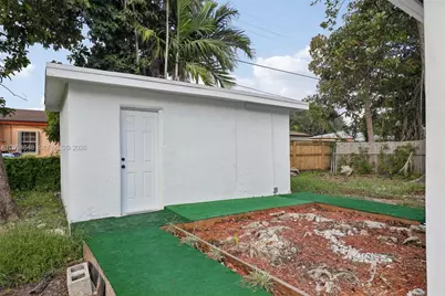 1063 NW 55th Ter, Miami, FL 33127 - Photo 15
