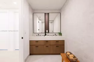 2200 Brickell Ave, Miami, FL 33129 - Photo 17