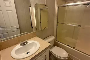 21631 NW 8th Ct, Pembroke Pines, FL 33029 - Photo 19