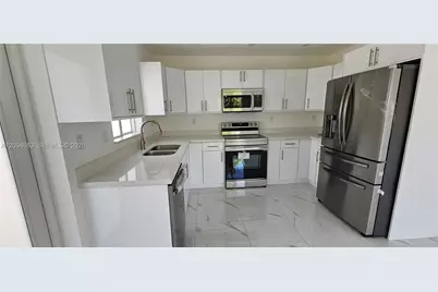 231 & 233 NW 3rd Ave #231 & 2333, Florida City, FL 33034 - Photo 3