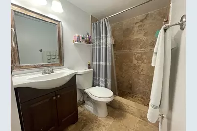 961 W 37th Ter #30, Hialeah, FL 33012 - Photo 9