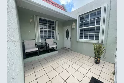 961 W 37th Ter #30, Hialeah, FL 33012 - Photo 1