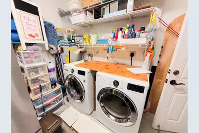 9947 NW 10th Ter, Miami, FL 33172 - Photo 25