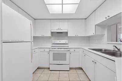 2005 SE 10th Ave #407, Fort Lauderdale, FL 33316 - Photo 7
