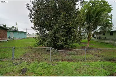 000 SE 1st St, South Bay, FL 33493 - Photo 1