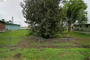 000 SE 1st St, South Bay, FL 33493 - Photo 1