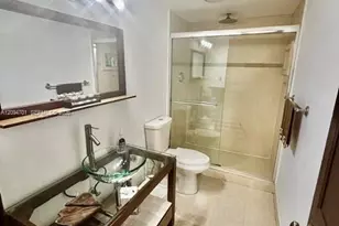 500 Bayview Dr, Sunny Isles Beach, FL 33160 - Photo 17