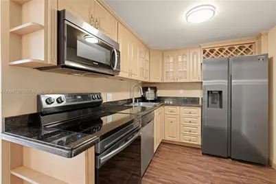 3675 N Country Club Dr #204, Aventura, FL 33180 - Photo 7