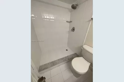 950 NW 11th St #1C, Miami, FL 33136 - Photo 9