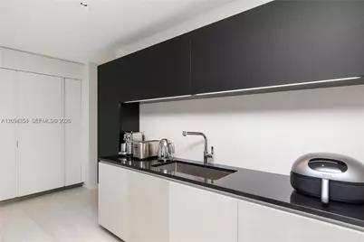 1000 Biscayne Blvd #3502, Miami, FL 33132 - Photo 21