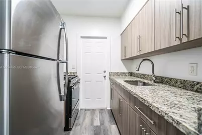 7911 Abbott Ave #8, Miami Beach, FL 33141 - Photo 7