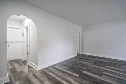 7911 Abbott Ave #8, Miami Beach, FL 33141 - Photo 5