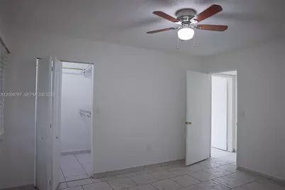 445 W Park Dr #102-4, Miami, FL 33172 - Photo 11