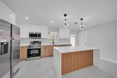728 Glacier Ave, Other City - In The State Of Florida, FL 33974 - Photo 7