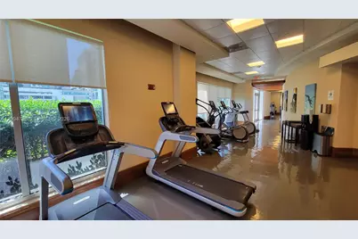 1060 Brickell Ave #3605, Miami, FL 33131 - Photo 9