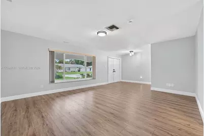 10403 NW 80th Ct, Tamarac, FL 33321 - Photo 23