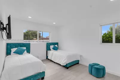 1175 NE 109th St, Miami, FL 33161 - Photo 31