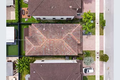 3226 W 97th St, Hialeah, FL 33018 - Photo 33