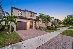 3226 W 97th St, Hialeah, FL 33018 - Photo 7
