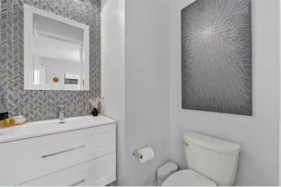 3226 W 97th St, Hialeah, FL 33018 - Photo 11