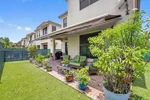 3226 W 97th St, Hialeah, FL 33018 - Photo 31