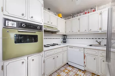 245 18th St #1103, Miami Beach, FL 33139 - Photo 13