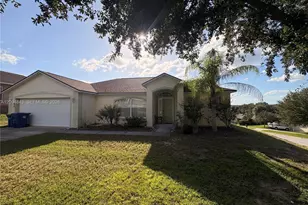 608 Gentle Breeze Dr, Clermont, FL 34715 - Photo 5
