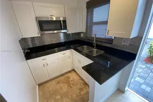 905 SE 2nd Ct, Fort Lauderdale, FL 33301 - Photo 3