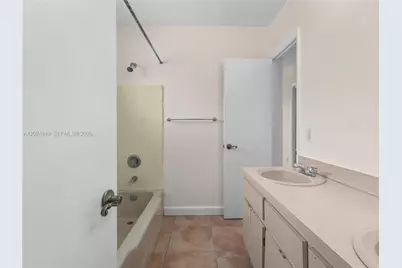 9360 SW 25th St, Miami, FL 33165 - Photo 31