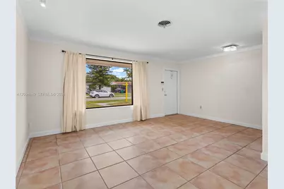 9360 SW 25th St, Miami, FL 33165 - Photo 5