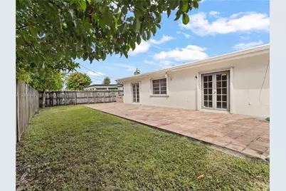 9360 SW 25th St, Miami, FL 33165 - Photo 37