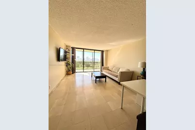 20301 W Country Club Dr #1025, Aventura, FL 33180 - Photo 3
