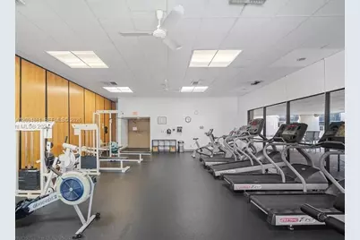 20301 W Country Club Dr #1025, Aventura, FL 33180 - Photo 17