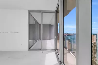 300 Biscayne Blvd Way #4203, Miami, FL 33131 - Photo 19