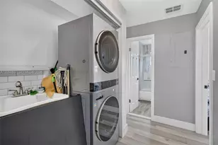 702 N 31st Ct, Hollywood, FL 33021 - Photo 29