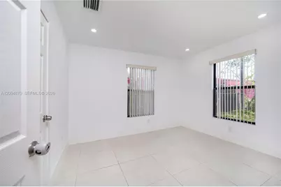 2106 Plunkett Ct, Hollywood, FL 33020 - Photo 15