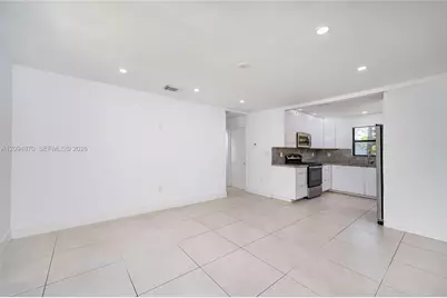 2106 Plunkett Ct, Hollywood, FL 33020 - Photo 9