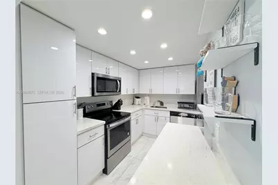 2201 S Ocean Dr #605, Hollywood, FL 33019 - Photo 3