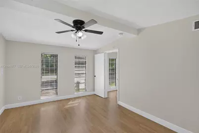5197 NE 14th Ave, Pompano Beach, FL 33064 - Photo 21