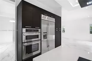 8221 NW 34th Dr, Doral, FL 33122 - Photo 27